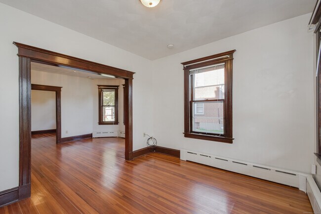 Building Photo - 181 Newington Rd