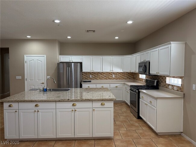 Building Photo - 5438 Winterdale St