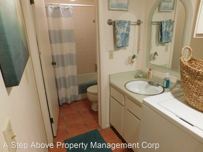 Building Photo - 2 br, 2 bath House - 961 Lakeside Drive #205