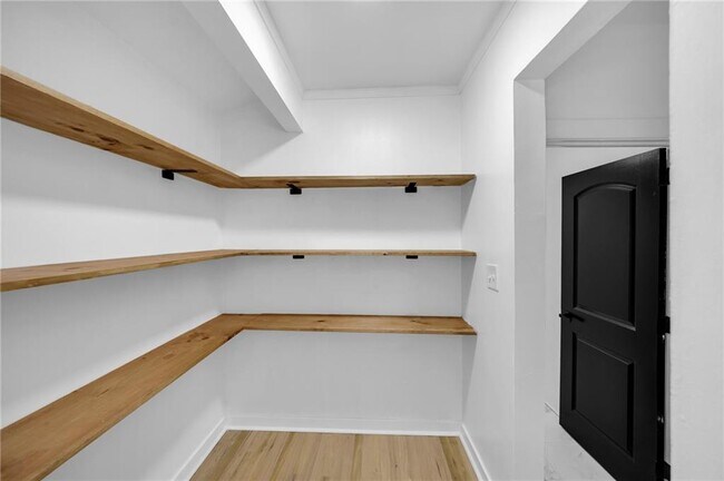 Building Photo - 929 Creekdale Dr