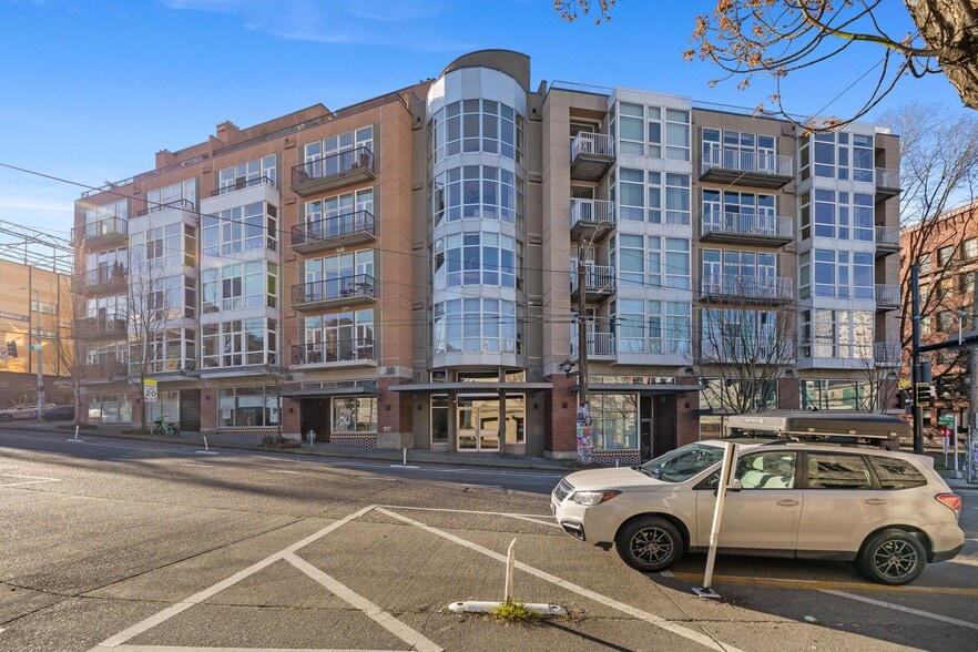 Building Photo - 303 E Pike St