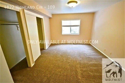 Building Photo - No Deposit Option! Exclusive 2 Bedroom Hol...
