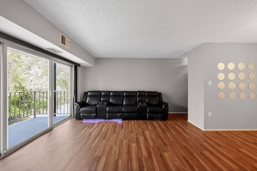 Building Photo - 5200 Newton St