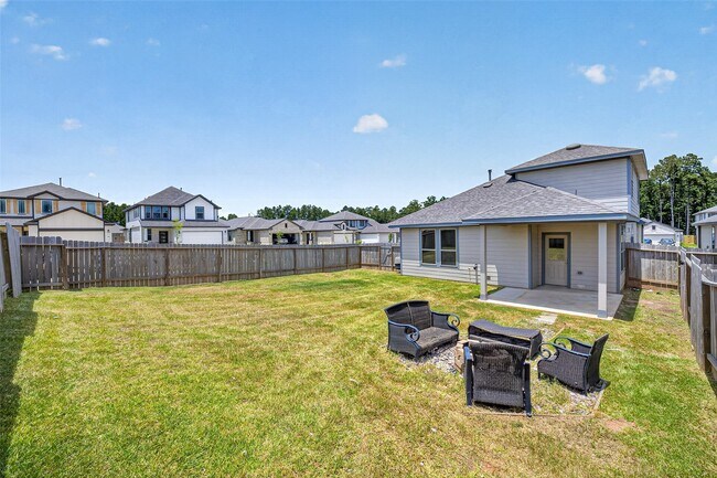Building Photo - 25331 Yellowbells Pl