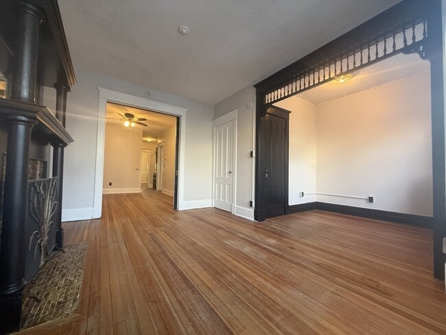 Building Photo - 18 Dana Ave