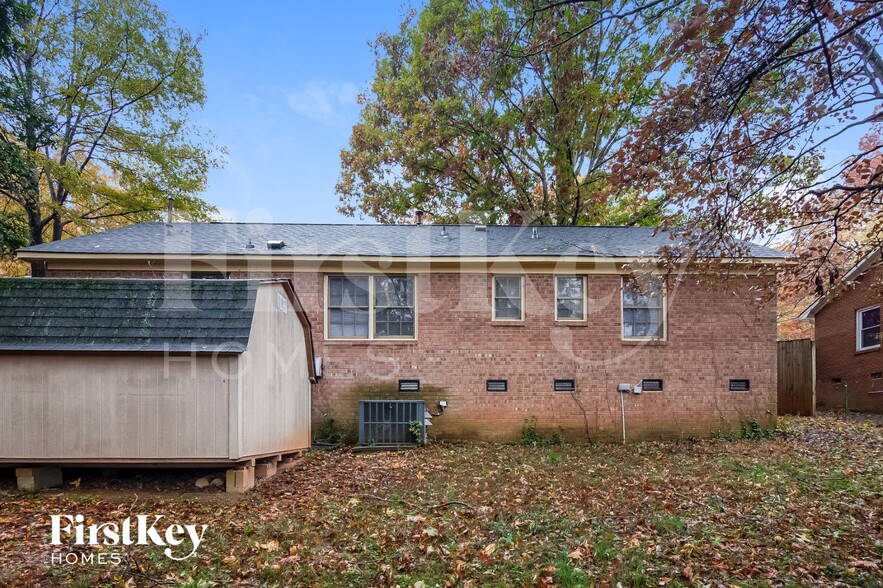 Building Photo - 4901 Delivau Dr