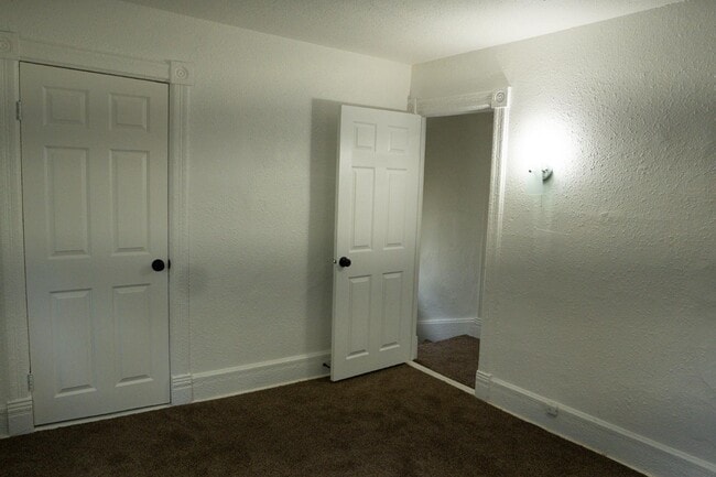 Building Photo - 1407 NW Jackson St