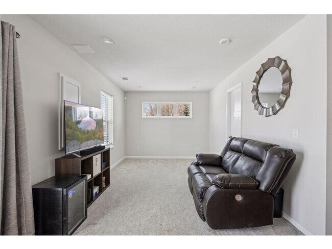 Building Photo - 13683 Marsh View Blvd