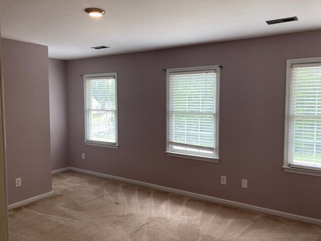 Building Photo - 5901 Tuskwillow Dr