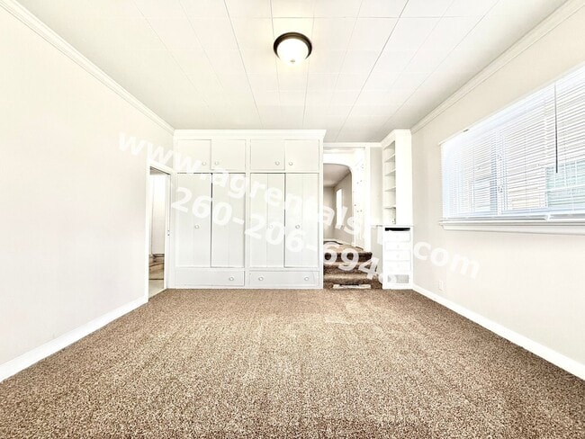 Building Photo - 3 Bedroom House