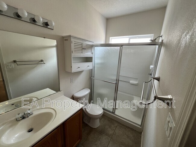 Building Photo - 2605 Sarita Ave NW