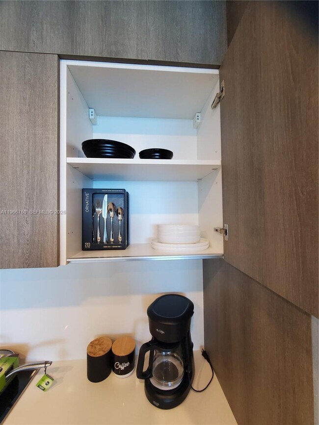 Building Photo - 17550 Collins Ave