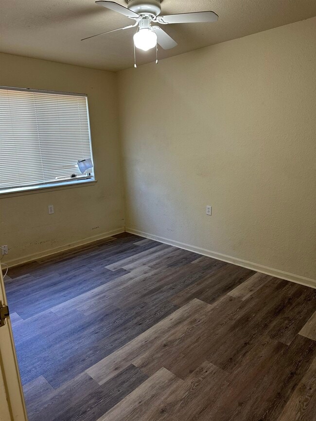 Building Photo - 317 Mabry St