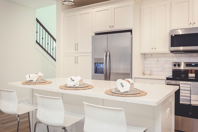 Custom Cabinets - 2017 Wyatt Street - OFF CAMPUS HOUSING!!!