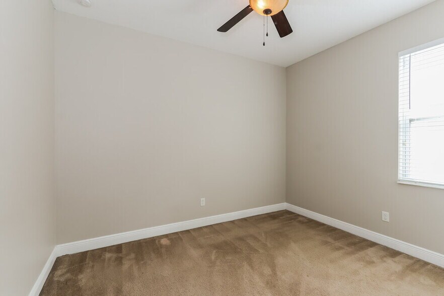 Building Photo - 7935 Camden Woods Dr