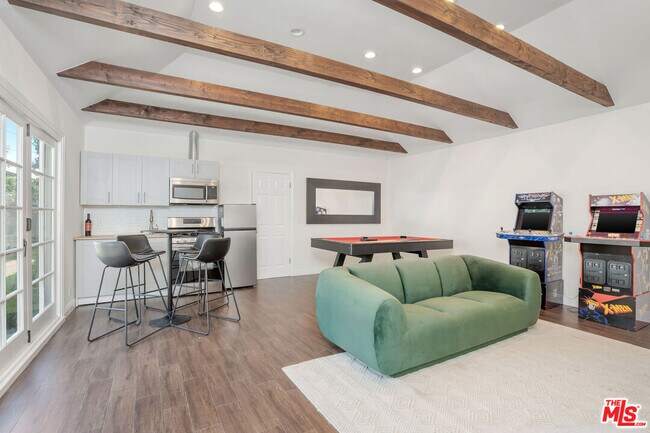 Building Photo - 4712 Burnet Ave