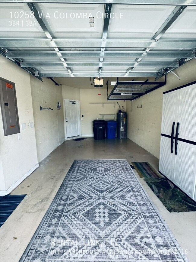 Building Photo - 10258 Via Colomba Circle