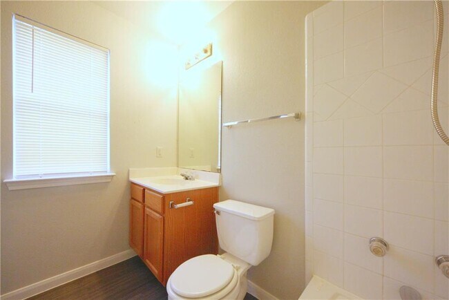 Building Photo - 2874 Southampton Way