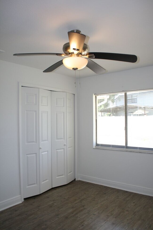 Building Photo - Enjoy Peaceful Living in this Northdale Co...