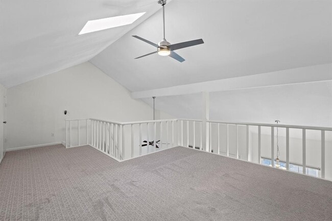 Building Photo - 1610 Waterston Ave