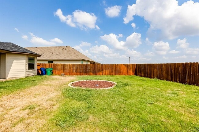 Building Photo - 107 Reagor Dr