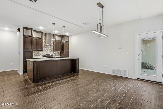 Building Photo - 14804 John McNeely Ave