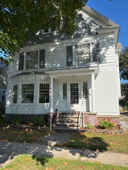 Primary Photo - 19 Harrison Ave