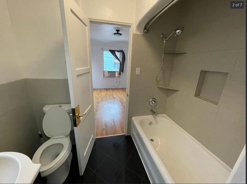 Building Photo - 1062 S Corning St