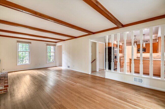 Building Photo - 11200 Powder Horn Dr