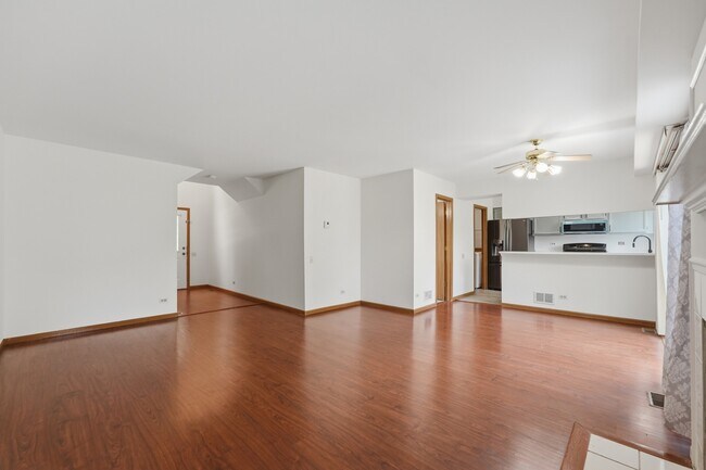 Building Photo - 1404 W Sapphire Dr