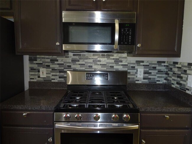 Building Photo - 4022 Kristin Lee Ct