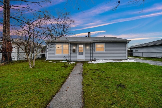 Building Photo - 3 Bedroom 1 Bathroom House for Rent!