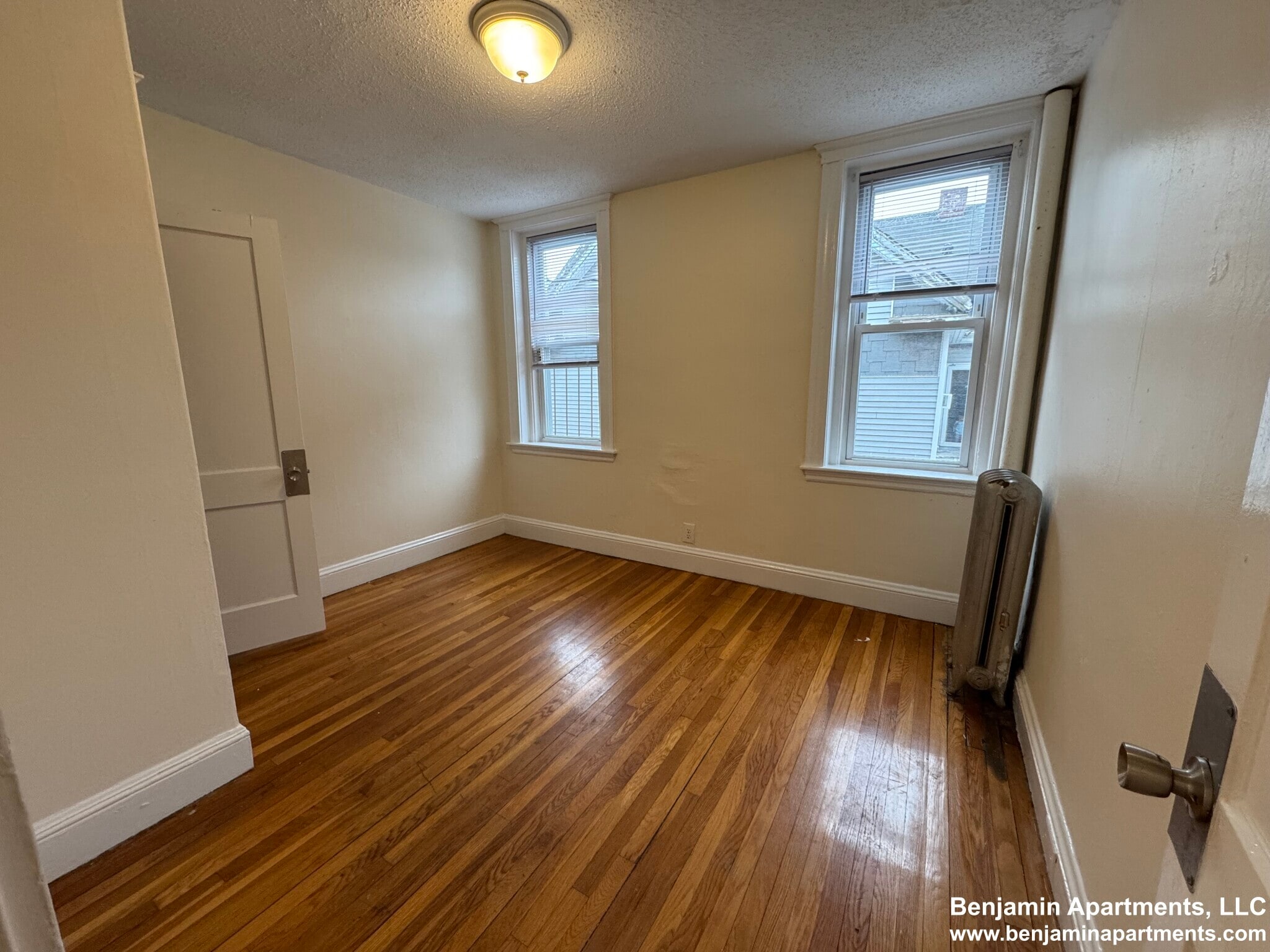 Building Photo - 5 Barrows St