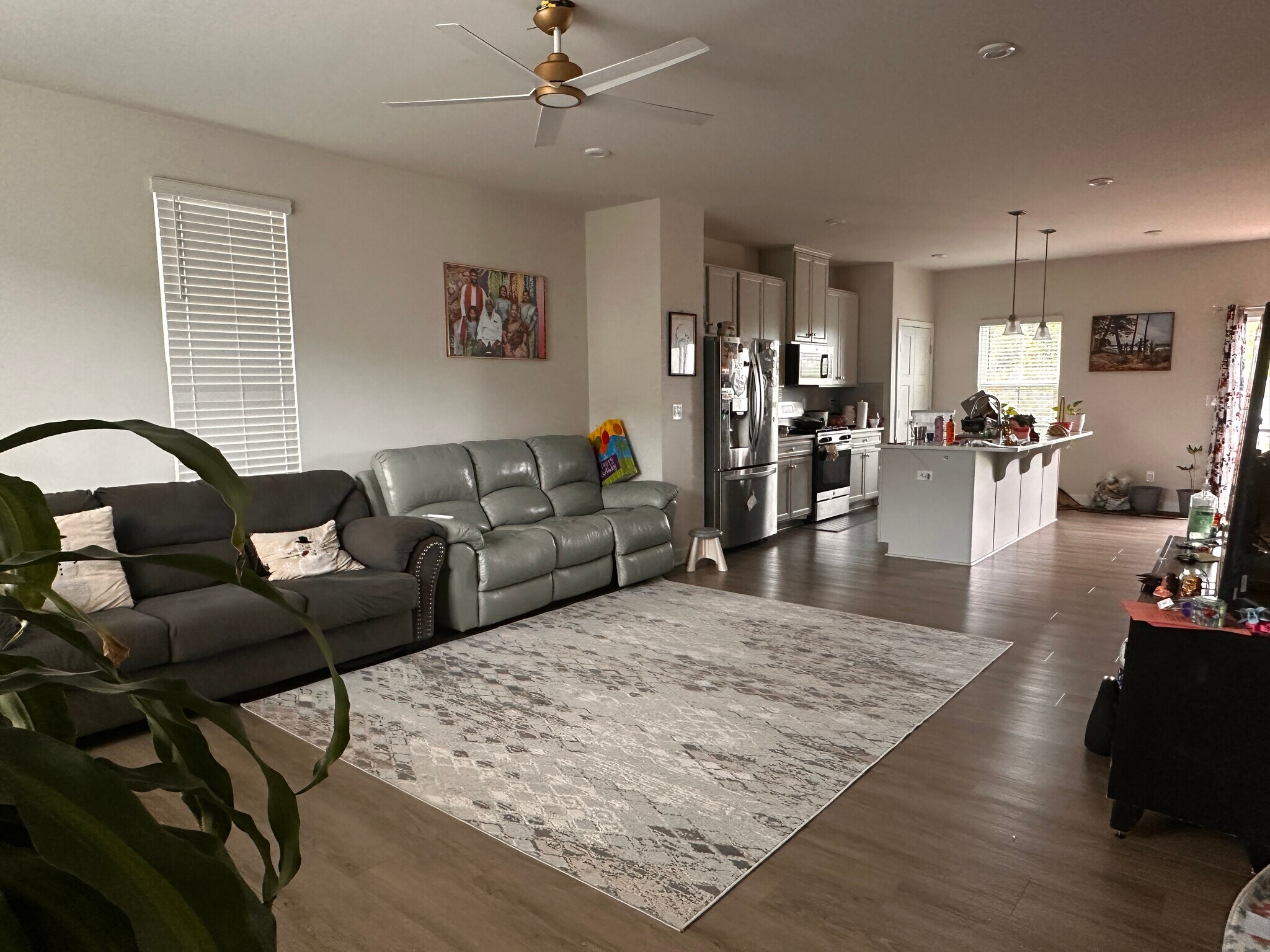 Living Area - 9924 Oaklawn Blvd NW