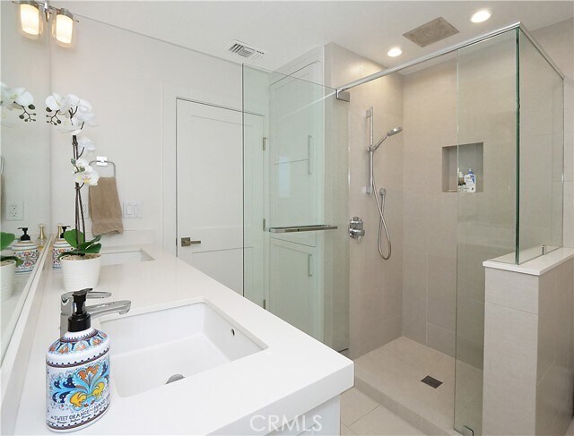 Building Photo - 67 Eastfield Dr