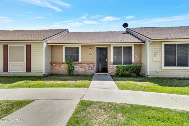 Primary Photo - 8914 W Desert Jewel Dr