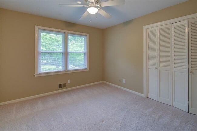 Building Photo - 1125 Old Forge Dr