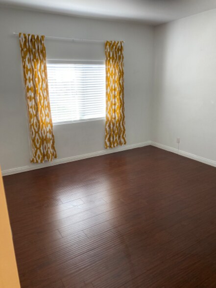 Building Photo - 3727 Watseka Ave