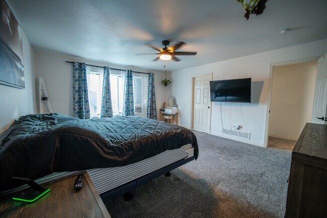 Building Photo - 2114 Reed Grass Way