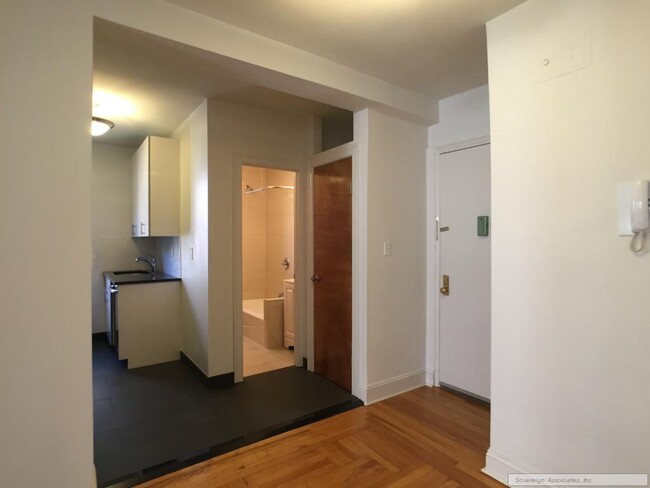 Floorplan - 700 Fort Washington Avenue