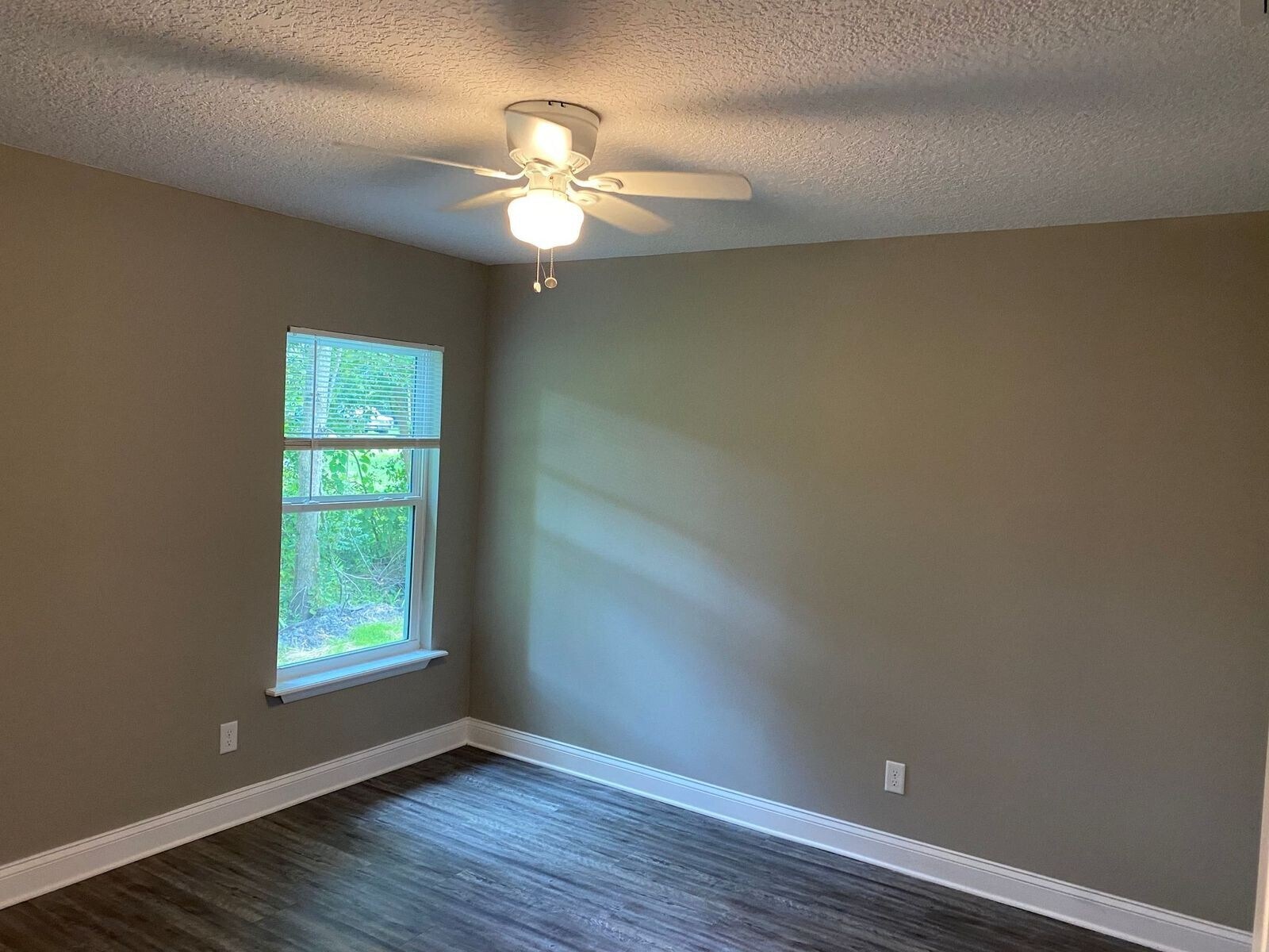 Building Photo - 5357 Oak Trail Ln
