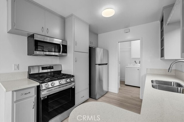 Building Photo - 853 W 23rd St