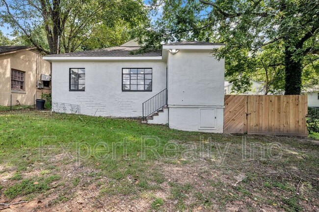 Building Photo - 7420 Sparta Ave
