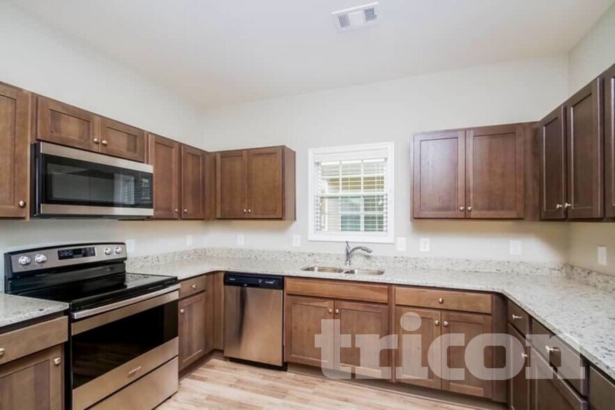 Building Photo - 4127 Effie Seward Dr