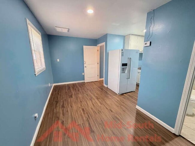 Building Photo - 3738 Townes Ave