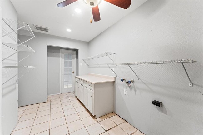 Building Photo - 11227 Verlaine Dr