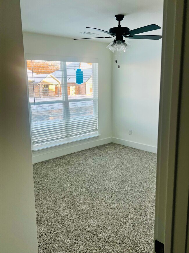 Building Photo - 251 Kristen Ln