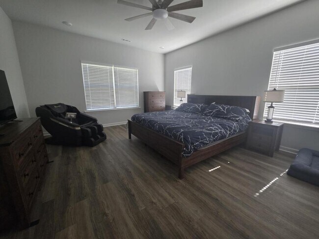 Building Photo - 352 Castlepath Dr SW