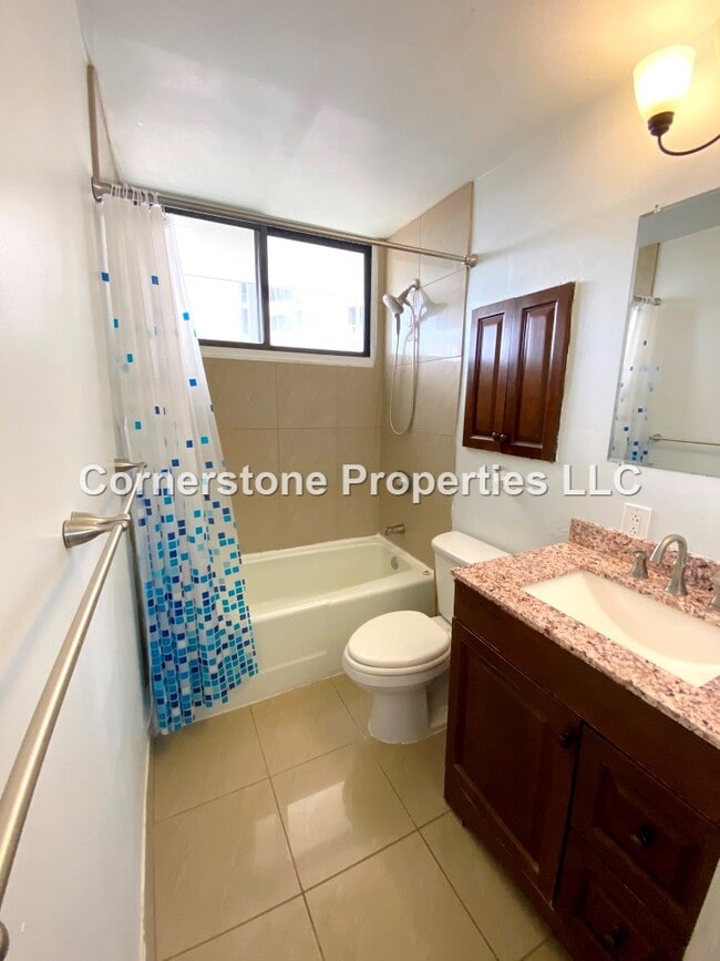 Building Photo - 99-15 Kalaloa St