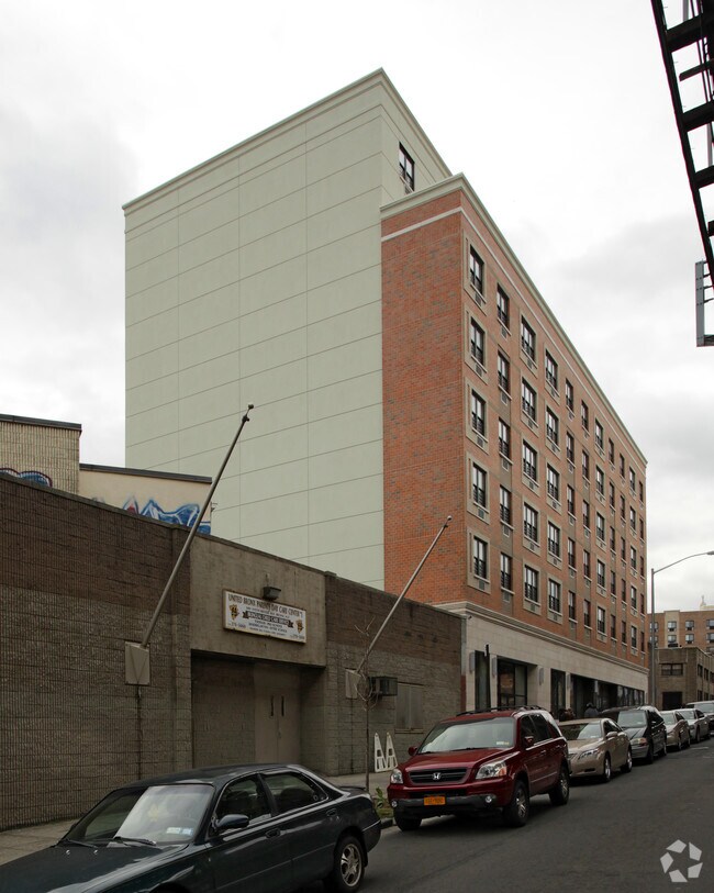 Hewitt House 860870 Hewitt Pl Bronx NY 10459 Apartment Finder